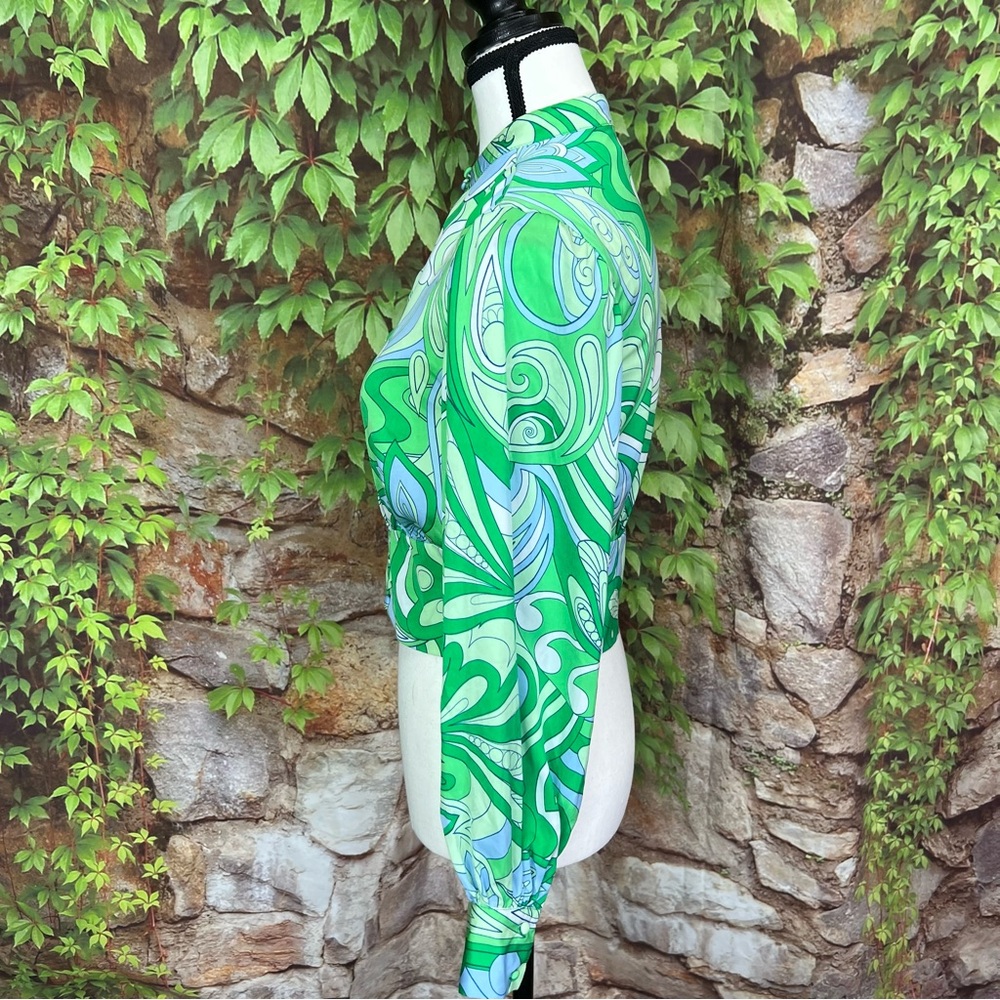 MOHITO Mod 60sStyle Green and Blue Cropped Swirl Blouse, 36/Small/4-6 - Picture 7 of 14